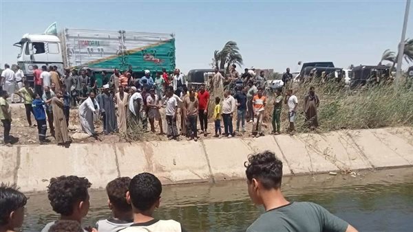مصرع 8 أطفال غرقًا إثر سقوط تروسيكل في ترعة بأسيوط أثناء عودتهم من العمل
