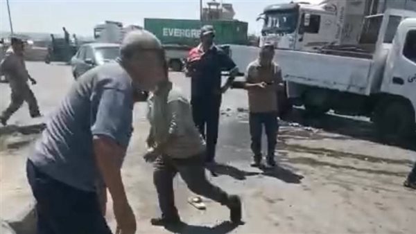 إصابة مدير إشغالات حي العجمي خلال حملة لإزالة عربة فول