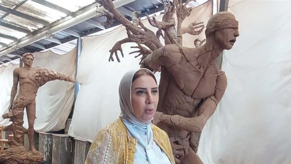 معرض مشروعات تخرج طلاب فنون جميلة المنصورة: تماثيل مبهرة تعكس الإبداع (فيديو وصور)