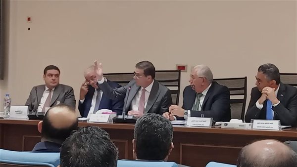 وزير الزراعة أمام النواب: 300 ألف طن رصيد الأسمدة بالجمعيات وتوريد يومي مستمر