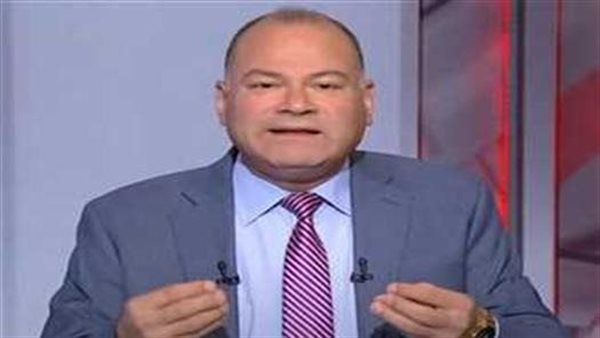 نشأت الديهي يدعو الإعلام للتحقيق في قضية الدكتورة نوال الدجوي