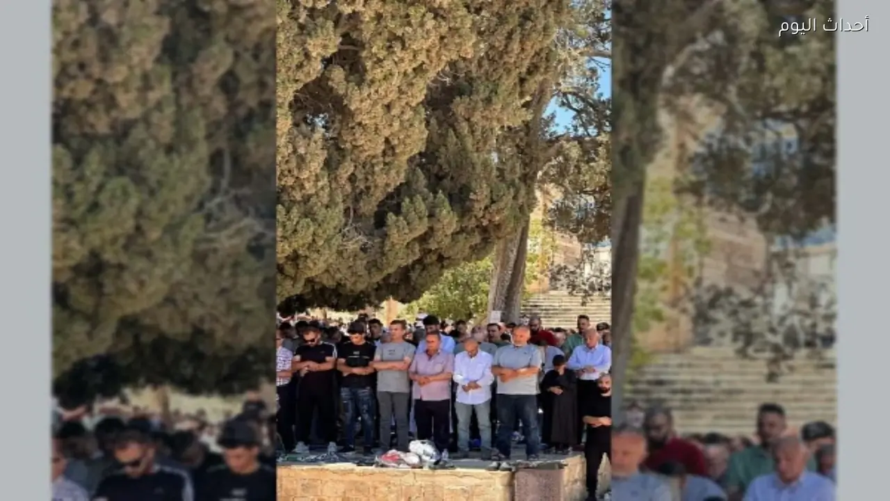 60 ألفًا يصلون الجمعة بـ«الأقصى» وسط إجراءات مشددة من الاحتلال