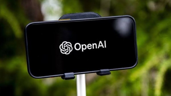 OpenAI تكشف عن خطتها الطموحة: ذكاء اصطناعي شخصي لكل إنسان