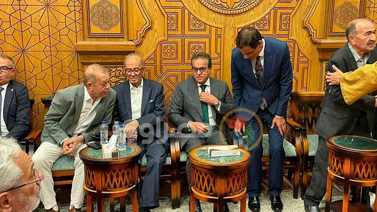 حضور مميز لوزراء وشخصيات عامة في عزاء الدكتور عمرو حلمي وزير الصحة الأسبق