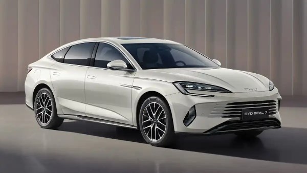 أسعار BYD سيل 7 موديل 2026 في السوق السعودي