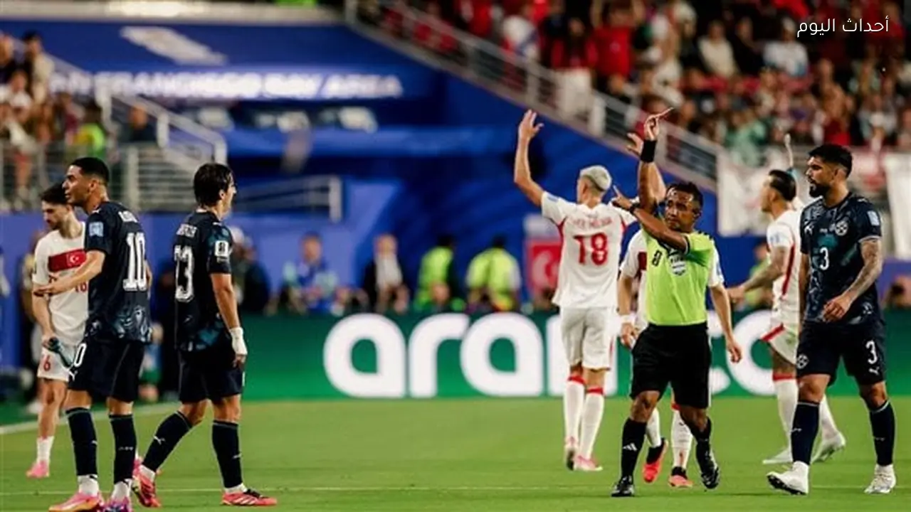 ألميرون يدخل التاريخ.. أول بطاقة حمراء بسبب تغطية الفم في كأس العالم 2026