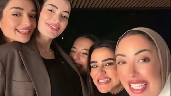 “أنا مامي”.. أحدث ظهور لـ ليلى أحمد زاهر أثناء فترة حملها |فيديو