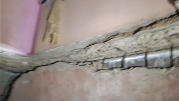 إصابة 3 سيدات جراء انهيار سقف محل تجاري في دمنهور