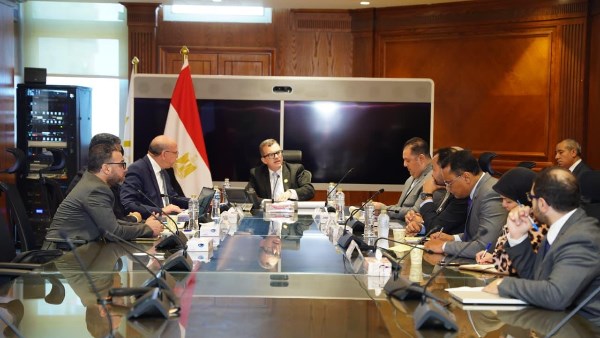إعادة هيكلة بنك الاستثمار القومي.. وزير التخطيط يبحث مع «NI للاستشارات» استراتيجية توسعها