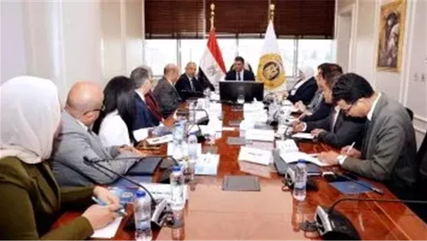 إنشاء مجمعات تكنولوجية في الجامعات والمراكز البحثية المصرية