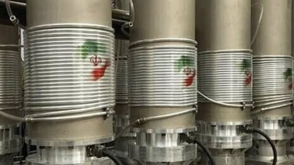 إيران تؤجل الحسم في الملف النووي مع واشنطن