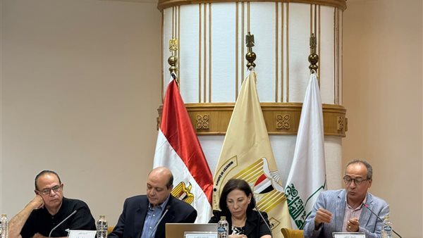 الأعلى للثقافة يناقش إنتاج مسرحية استعراضية قومية تجسد ثورة 30 يونيو