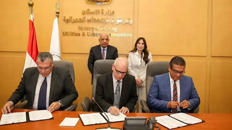توقيع مذكرة تفاهم بين الإسكان والكهرباء لتطبيق الإضاءة الذكية وترشيد استهلاك الطاقة بالمدن الجديدة