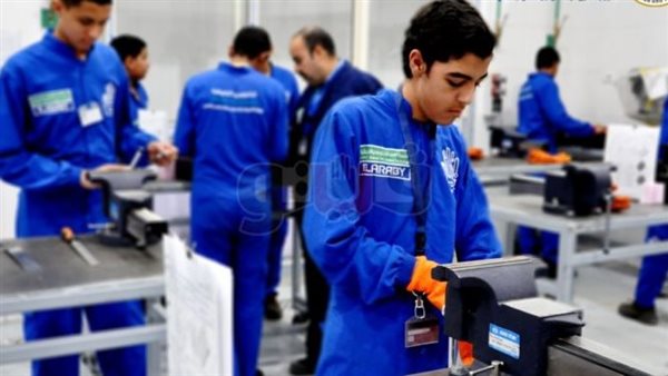 الإمكانيات الحكومية للطلاب تزيد طلب سوق العمل في مصر