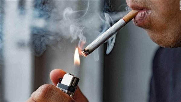 التدخين قد يهدد البصر.. 6 علامات تستدعي الانتباه