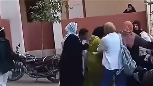 التعليم ترد على اعتداء معلمة في لجنة امتحانات بقنا