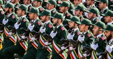 الحرس الثوري الإيراني: قواتنا البحرية تستهدف مواقع الجيش الأمريكي في المنطقة