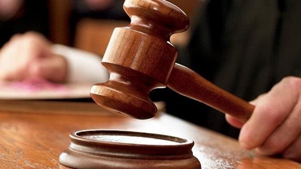 الحكم بإعدام تاجر ونجليه لاتهامهم بقتل سائق طعنًا بسلاح أبيض في بني سويف
