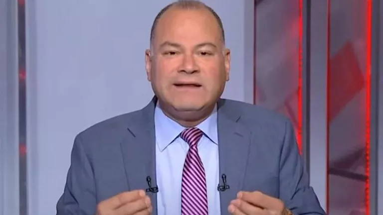 الديهي ينتقد دعوى الحجر ضد نوال الدجوي: “ارحموا هذا الرمز التعليمي الكبير”