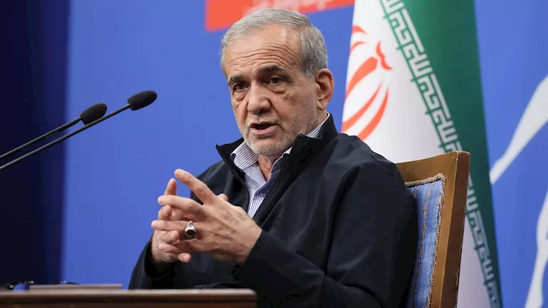 الرئيس الإيراني: لن نتخلى عن حقوقنا في المفاوضات مع واشنطن
