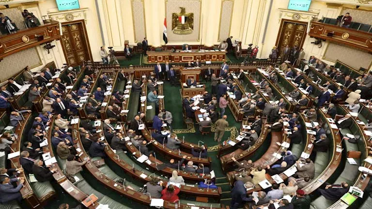 مناقشات حامية في البرلمان حول المساهمة التكافلية: مخاوف من أعباء جديدة على المواطنين
