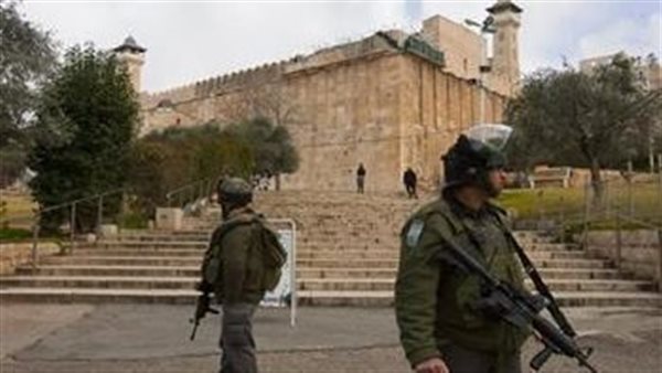 المفتي العام للقدس يدين تسقيف صحن المسجد الإبراهيمي ويشدد على مخاطر تهويده