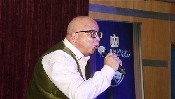 المهرجان القومي للمسرح المصري يبرز فن الحكي من خلال عرض «ع الرايق» لشريف دسوقي