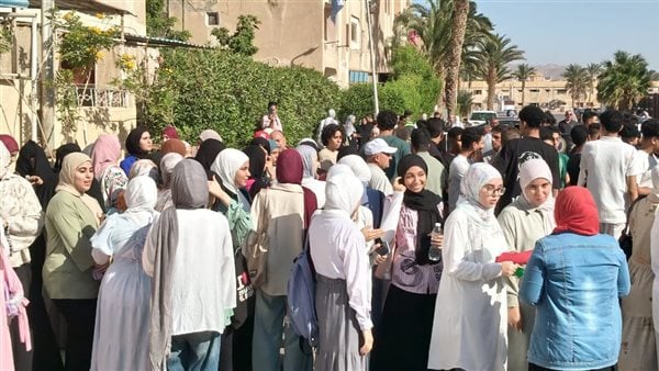 اليوم.. طلاب الثانوية العامة بجنوب سيناء يؤدون امتحان اللغة الأجنبية الثانية