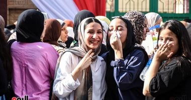 انتهاء امتحان الدين للثانوية العامة وبدء لجنة الوطنية 11 صباحا