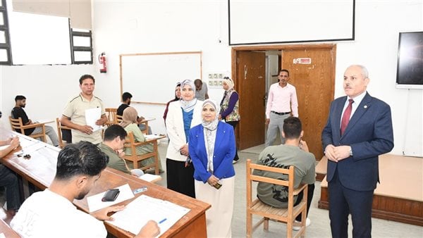 انطلاق امتحانات الثانوية العامة بالدقهلية.. والمحافظ يؤكد الجاهزية الكاملة وانتظام اللجان