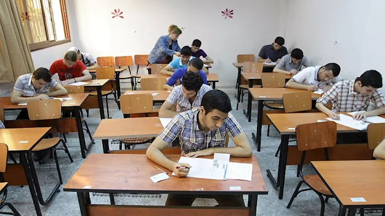 بدء امتحان اللغة الأجنبية الثانية لطلاب الثانوية العامة بالنظام القديم للعام الدراسي 2025/2026