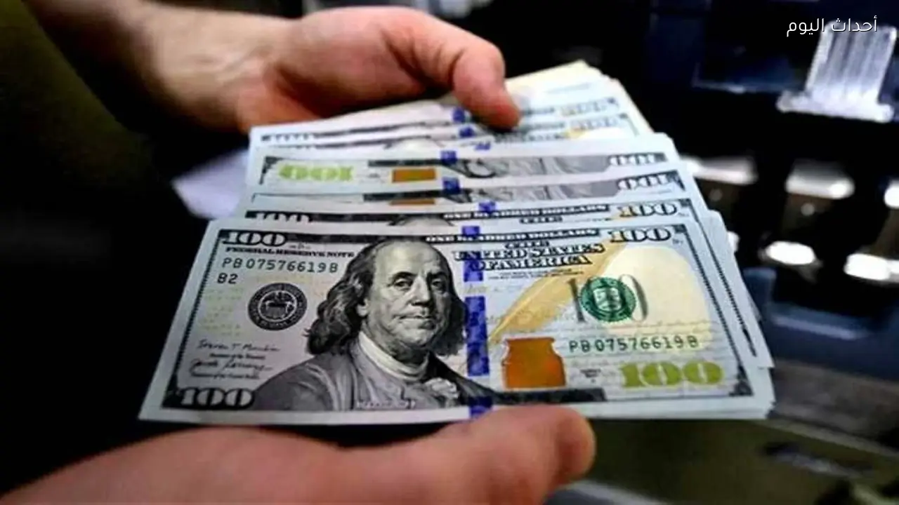 بعد انخفاضه في البنوك.. سعر الدولار مقابل الجنيه المصري اليوم