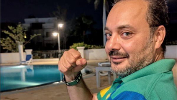 بعد تعافيه.. سامح صفوت يشجع المنتخب المصري في مباراة مصر وبلجيكا |صور