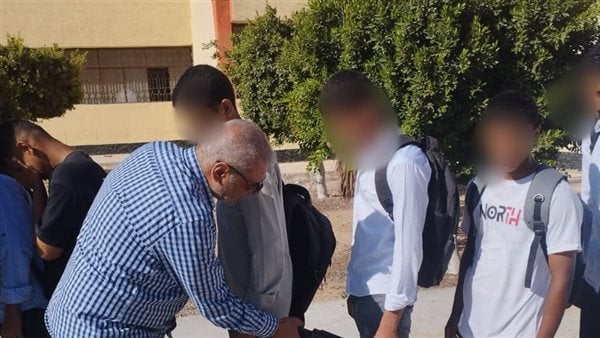 بعد نشر أحداث اليوم شكاوى أولياء الأمور.. تعليم القاهرة تبدأ تفتيش طلاب الثانوية العامة 8:15 صباحًا