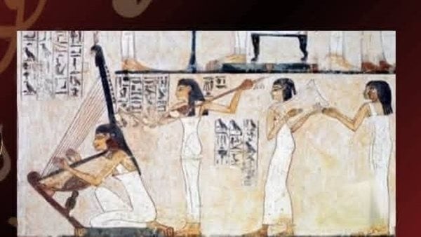 بمناسبة اليوم العالمي للموسيقى.. متحف ركن فاروق يعرض لوحة نادرة تجسد حفلًا داخل أحد القصور الملكية