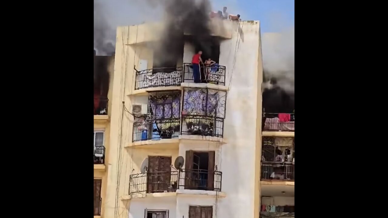 مديرية الحماية المدنية تشكر الشاب ناصر بن كلفة لإنقاذه طفلين من حريق بئر الجير
