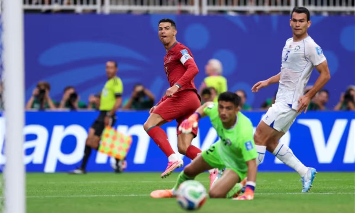 ترتيب هدافي كأس العالم بعد ثنائية رونالدو أمام أوزبكستان