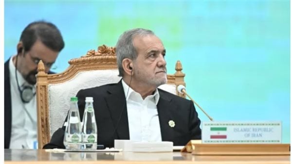 تزامنا مع مفاوضات سويسرا.. رئيس إيران يزور باكستان غدا