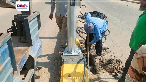 تطوير إنارة أهم الطرق في كفر الشيخ بـ63 عمودًا و126 كشافًا جديدًا
