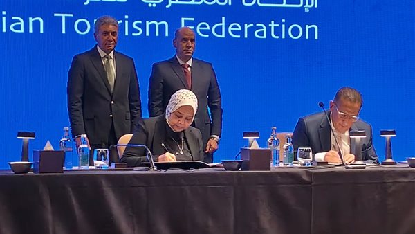تعاون بين السياحة والعمل لتقنين العمالة الأجنبية بالمنشآت السياحية