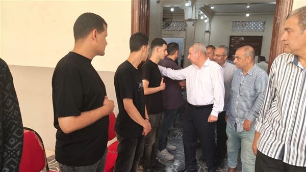 وكيل وزارة التعليم بالشرقية يقدم واجب العزاء لأسرة الطالبة جنة هاني