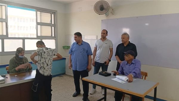 متابعة الفحص الطبي للمتقدمين للمدرسة الرياضية ببنها من قبل تعليم القليوبية