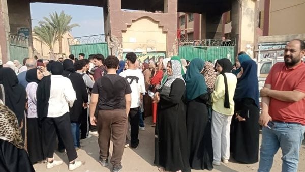 تكثيف المتابعة بمحيط لجان الثانوية العامة في أول أيام الامتحانات بحي شرق شبرا الخيمة