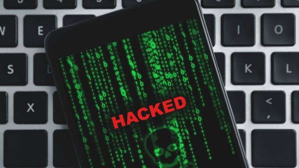 تلفونك بيراقبك.. 5 إعدادات عليك غلقها فوراً
