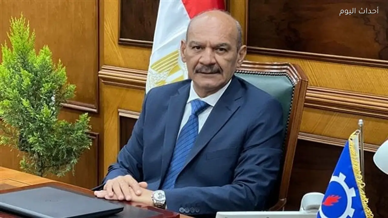 توفير أتوبيسين مجانًا لنقل طلاب الثانوية العامة بمناطق القطاع الريفي بحي الجناين في السويس