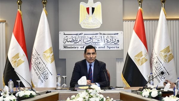 جوهر نبيل: كنت لاعبًا في الأهلي.. والدولة لا تتحرك لـ”تدليل الزمالك” بل لحماية أموالها