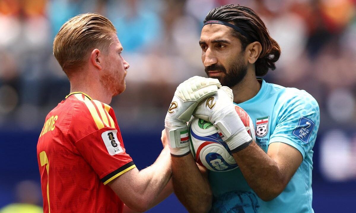 حارس إيران: أقبل يد من دعمنا أمام بلجيكا.. وما ينتظرنا ضد مصر صعب