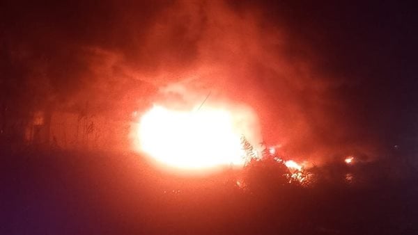 حريق داخل مصنع كيماويات وصابون بين كفر حمزة وأبو زعبل بالقليوبية..والحماية المدنية تتدخل للسيطرة على النيران