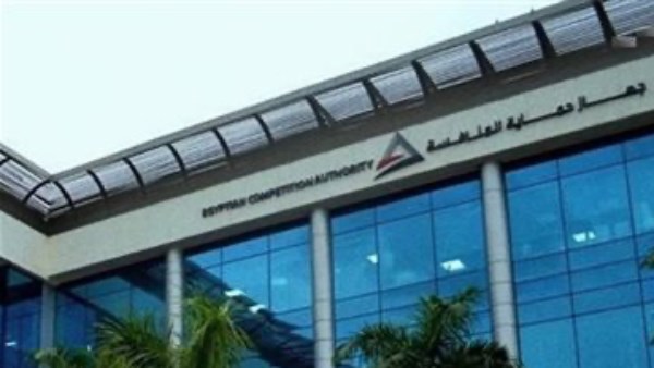 حماية المنافسة يعتمد استحواذات دولية في الطيران ويقر صفقة مشروطة بقطاع الرياح