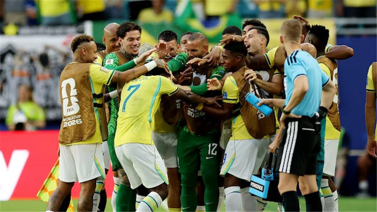 دونجا: فينيسيوس جونيور لاعب رائع لكنه ليس قائدًا